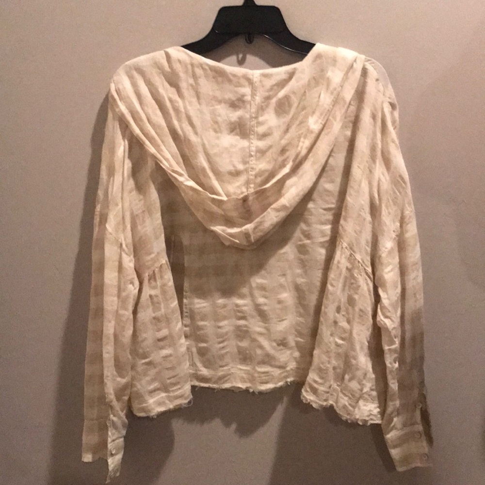 Beige blouse - Picture 2 of 5